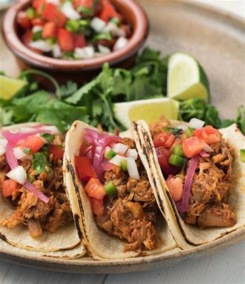  Cochinta Pibil! A Yucatan Culinary Journey into Slow-Cooked Pork Perfection and Spicy Citrus Symphony