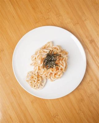  Soutu-Udon Noodles: Umamia ja Havaittu Tuhti Suupala!