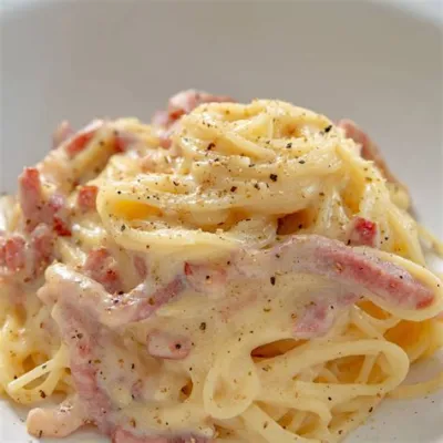  Spaghetti alla Carbonara: A Creamy Rhapsody Embracing Salty Elegance!